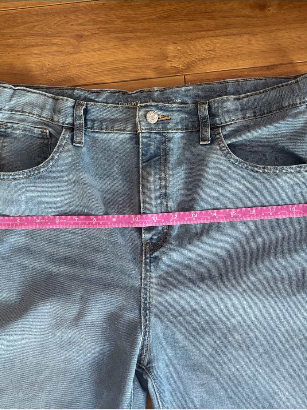 High-Rise Baggy Wide Leg Jeans Old Navy Women’s Size 20 Plus Faded Blue Y2K - Picture 11 of 13